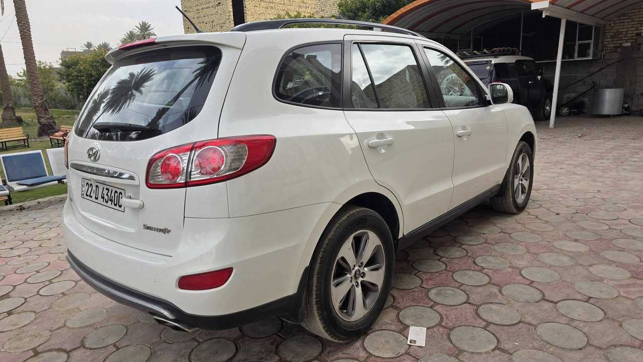 السلام عليكم
سنتافي 2012 رقم اربيل الدولي الجديد 
السياره كلللش جديده 
مكينه 4 سلندر مفتوحه 
السياره مكفوله كفاله
7راكب 
3 قطع تبريد
فتحه بالسقف
السعر 148$
مكان السياره محافظة الديوانيه
*********** /سيف المعموري
