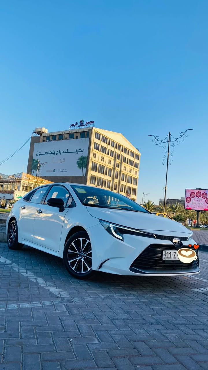 السلام عليكم   كورلا  موديل  24    وراد الصين    فول  مواصفات ماعدة  الكشنات الجلد     مكفولة   من الضربة والصبغ   والبارد  على وضع الشركة مكينة وكير  بيها فقط  حالوبات بسيطة  قمارة وصندوق  ومامبينات  خفيفات كلش   وبيها   شخوط بسيطة ماتنشاف   ماشية  36   الف   ومدوشمة  ارضية وكشنات جلاتين سفريات  وصندوق مكان السياره كربلاء اني مكلف بلنشر الاستفسار *********** ابو ذر
