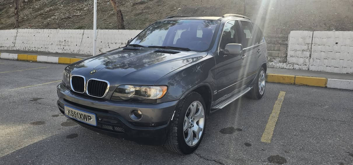 bmw x5 v8 4.4 
٣٦ وەرەقە و مەجالێکی زۆر کەم
سلاید 
کوشن جلد و کارەبا و هیتەر و خەزن
دەبڵ ئەکسل بە شەرت 
دەبڵ گێڕ 
مەکینە و گێڕ بە شەرتی ١٠ فیتەر 
کامل جاهیزە 
بێ نوقسانی بێ تەقەو ڕەقە 
*********** السليمانية, العراق
