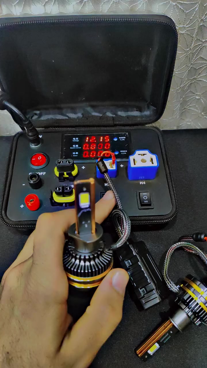 ليد H1 ماركة ثلجي 
١٢٥ واط حقيقي للتك ٣ براد فول لايت 
شرط الفحص ما عجبك يرجع للاستفسار خاص 
و متوفر توصيل


**إذا كنت صاحب هذا الإعلان وتريد حذفه لأي سبب، رجاءا أرسل رسالة إلى الدعم الفني**