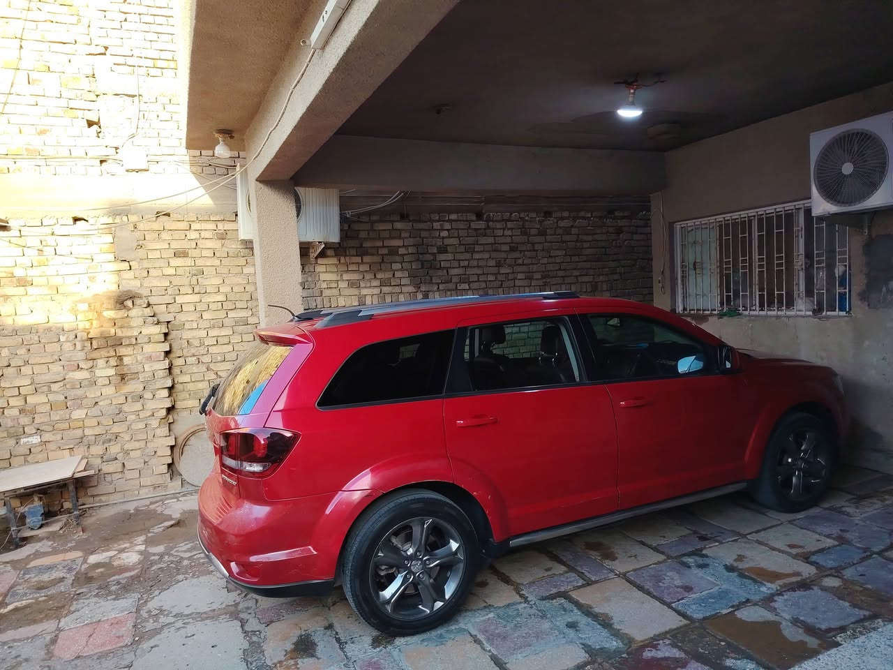 السلام عليكم
اخوان جورني كروز رود موديل ٢٠١٥ باسمي
بيها جاملغ أيسر خلفي
والسياره خير من الله اربعه سلندر
السعر ١٢٥ بيها مجال بسيط مكاني الناصريه مركز المدينه
رقم تليفوني *********** ابو مسلم الشمري
