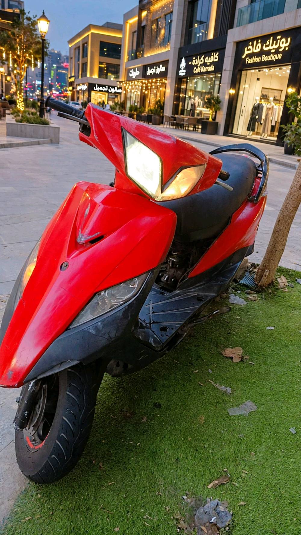 سلام عليكم ماكس ثعلب GTR مكينة خير من الله ودراجة متصرف عليهة ربع دينار تجي تنكر سلف وتاخذهة ومبدل دهن جديد إلهة لالماني جماعت لبياعة شراية رجائآ لدخلولي مابيع مال 300 إلف وهسة اجيك وشبيهة مابيهة عوفو هاي سولف شوفو غيري . تحياتي 