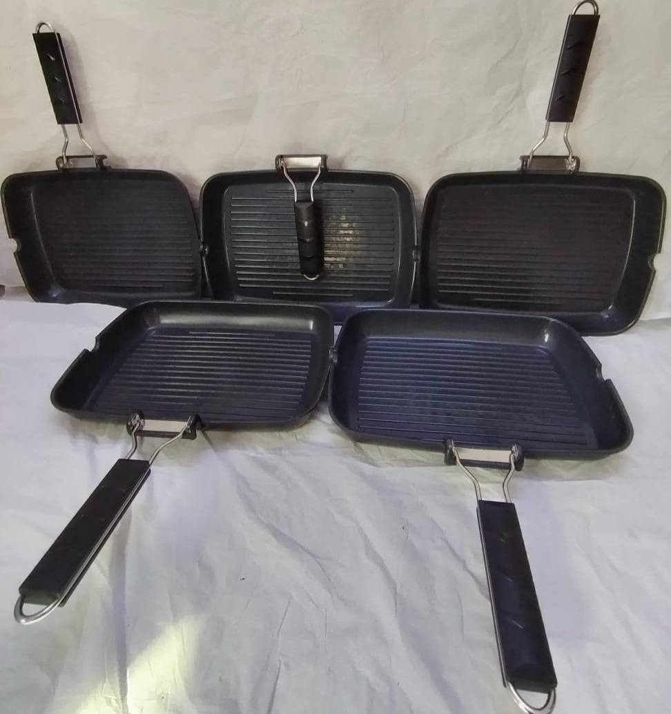 طاوة شوي مال صاج همبركر كلشي ترهم يدة تنقفل تيتانيوم زيتي ثقيل قاعده ليزرية وبي ضمان عررررض خاص القطعة ب١٢ قياس ٣٤


**إذا كنت صاحب هذا الإعلان وتريد حذفه لأي سبب، رجاءا أرسل رسالة إلى الدعم الفني**