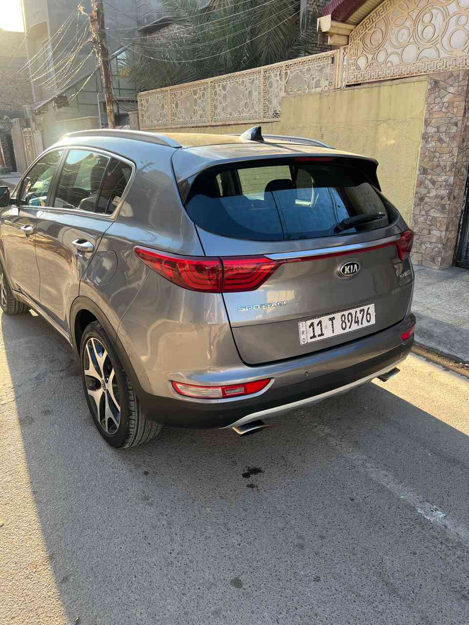 سلام عليكم سبورتج للبيع موديل 2017 فول موصفات  مواصفات فول اعله فئه sx فول بانورامه مري شفط بصمه كشنات تدفئه وتبريد ستيرن تدفئه رقم جديد هزه جديد باسمي مكان بغداد *********** 
سعرها 160 وبي مجال
