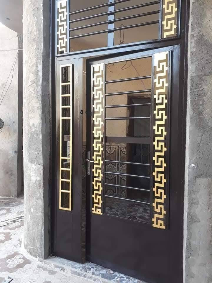 صباغ ابواب وشبابيك بأسعار مناسبه ***********
