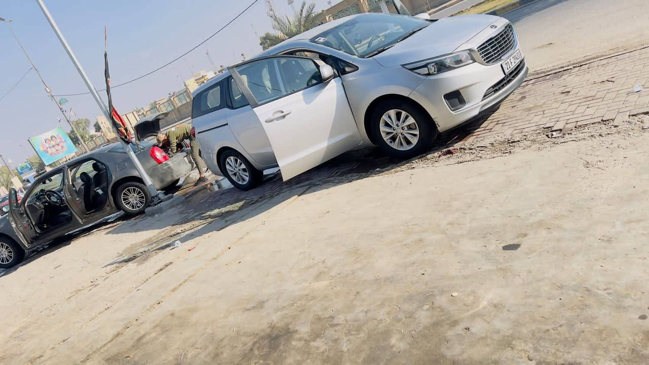 سيدونا موديل 2016 بسمي سليمانيه سياره جديده 8 راكب ضربته مرفقه بالمنشور مكينه وگير وحداديه وتبريد عل شرط  بيه چاملغ امبدل بالعراق السعر 188وبيه مجال الاتصال ***********
