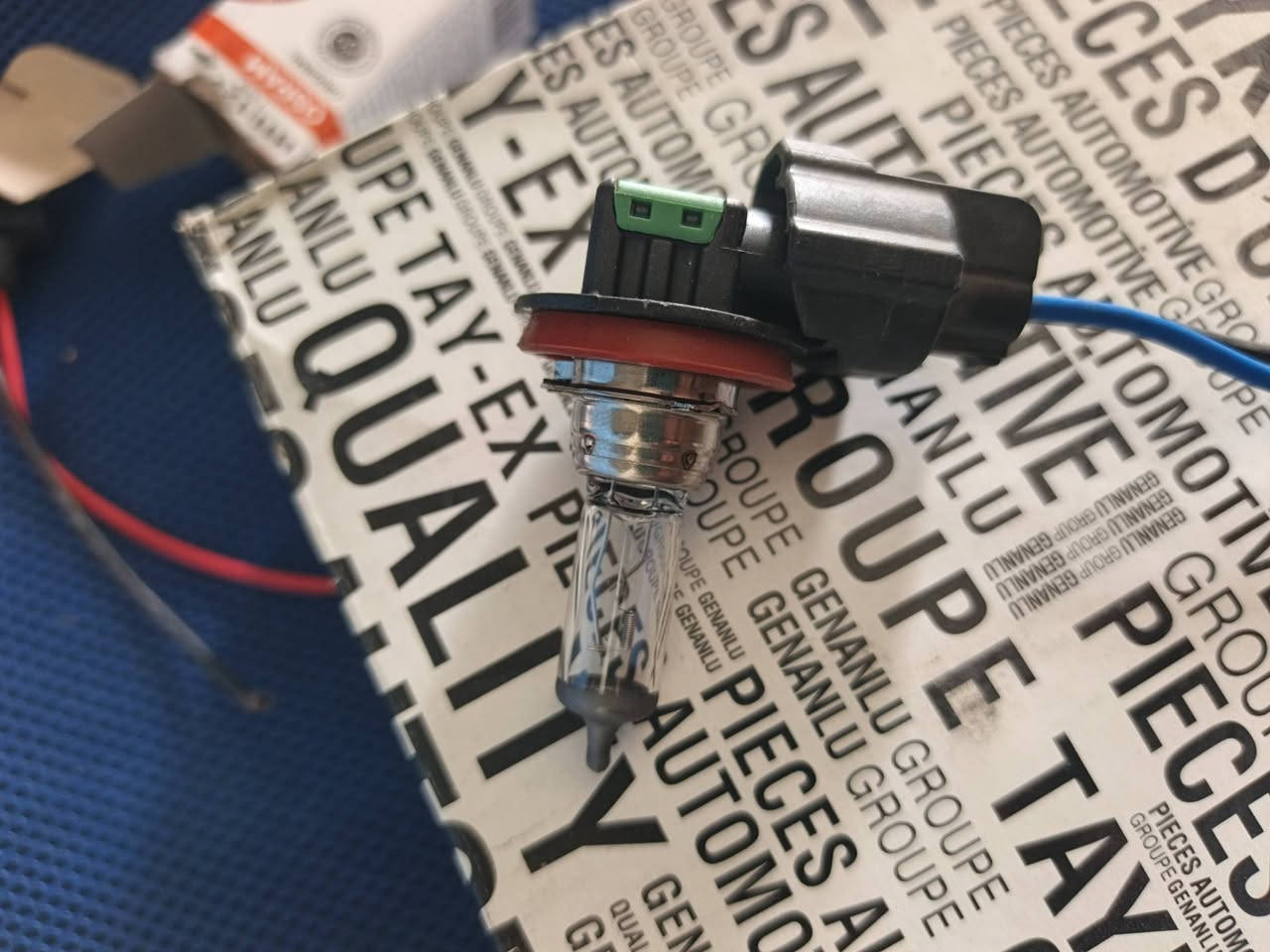 ادوات احتياطية رينو ((سمبل ولودجي ولوكان)) وغلاف دشبول ((داستر وسمبل ولودجي))ومطريات ((لودجي وسمبل وداستر)).. مواد اصلية وع الضمان توصيل موجود لكل المحافظات ***********
