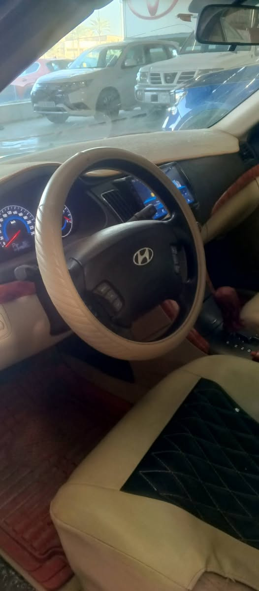 سلام عليكم 
سيارة نوع سوناتا 2009
مكينة 2400
سيارة كفالة عامه تجي سؤي سؤنار كفالة عامة 
رقم اربيل محول انكليزي تؤة سيارة حلوة بمعنى الكلمة
حدادية كاملة كل جديد 
الإستفسار ***********
