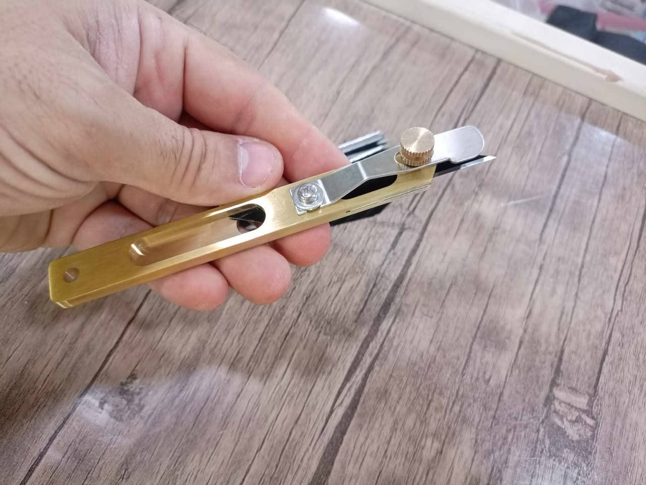 باركود: 013021458
كتر موس خاص للاعمال جلود كتر مصنوع من برص جودة جدا علية كتر وتحديد قياس قص مع بليت موس احطياط  10 قطع 
سعر: 14 الف


**إذا كنت صاحب هذا الإعلان وتريد حذفه لأي سبب، رجاءا أرسل رسالة إلى الدعم الفني**