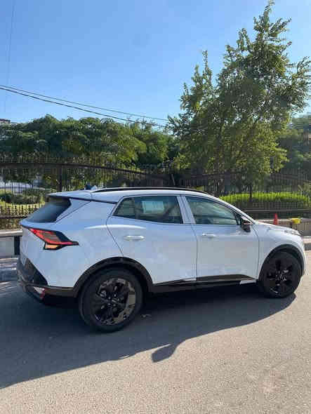 سبورتج فئة بلاك ادشن موديل 25 زيرو
فول مواصفات عدا البنوراما 
السعر 36  مليون وربع  شامل الارقام بغداد
✅ مقاعد جلد زيتوني وكنتارا اسود 
✅ محرك دوش 2000 تنفس طبيعي 
✅ كير 6 نمر 
✅ قمارة حديد 
✅ بصمة وتشغيل عن بعد  
✅ كراسي كهرباء 
✅ جنطة كهرباء 
✅ هندبريك دكمة
✅ درايف مود ( انظمة قيادة متغيرة )
✅ اوتو هولد  ( نظام فرامل ذكي )
✅ مساعد انحدار 
✅ مانع انزلاق
✅ لايت عالي ناصي زنون 
✅ لد ليزري نهاري امامي 
✅ بك لايت ليزري LED مال جي تي لاين 
✅ شباك امامي بلاك بيانو
✅ كفرات بلاك بيانو ( اسود لماع )
✅ حساسات امامي خلفي وكامرة دوارة
✅ تطعيمات البرونز الجديد بدل السلفر 
✅ مري طي كهربائي واشارة جانبيه 
✅ ويل حجم 19 بلاك 
✅ حساس اطارات 

للاتصال  ***********

🟢  ضمان الدولية 5 سنوات 
🟢  اربع تبديلات دهن مجانا
🟢  سنة صيانة مجان
