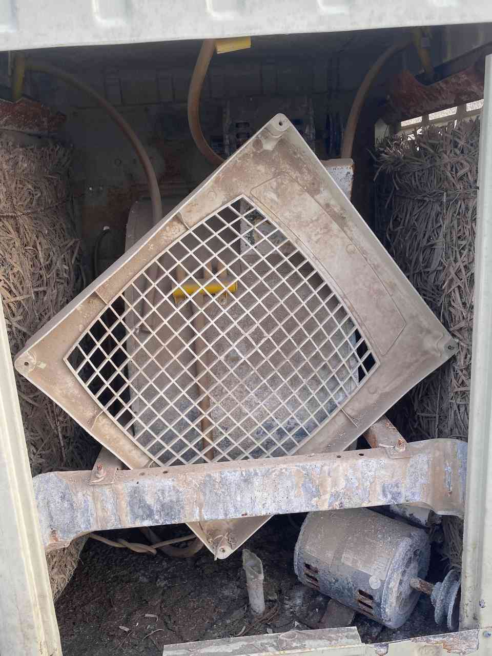 السلام وعليكم صوبه ومبرده للبيع 
كلهم شغالات المبرده ب35 
صوبه كلشي مابيها تشتغل فقط من تريد تشغلها لازم بجلابتين وماعليها شي سعرها 35 
مكاني بصره ابو الخصيب ابو الجوزي 
***********
