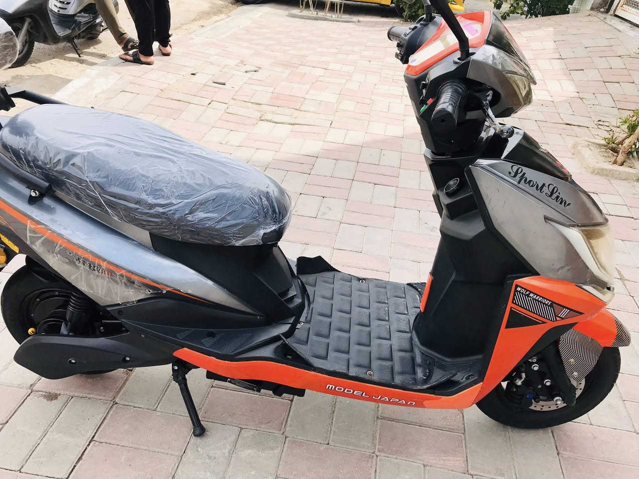 السلام عليكم للبيع دراجه شحن نظيف موديل 2023 السعر 350 وبي مجال 
***********
