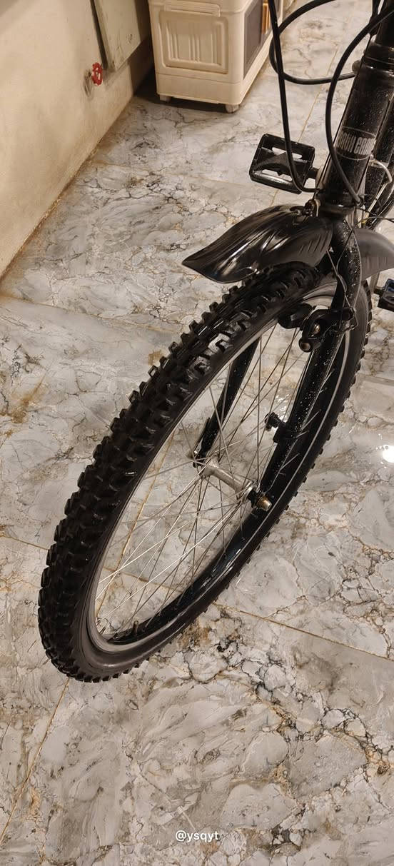 سلام عليكم بايسكل للبيع نضيف %100 حجم 26  كير شغال كامل بريك ورا كدام شغال فحمات مقبض سياقه السعر خاص لل استفسار رقم ***********
