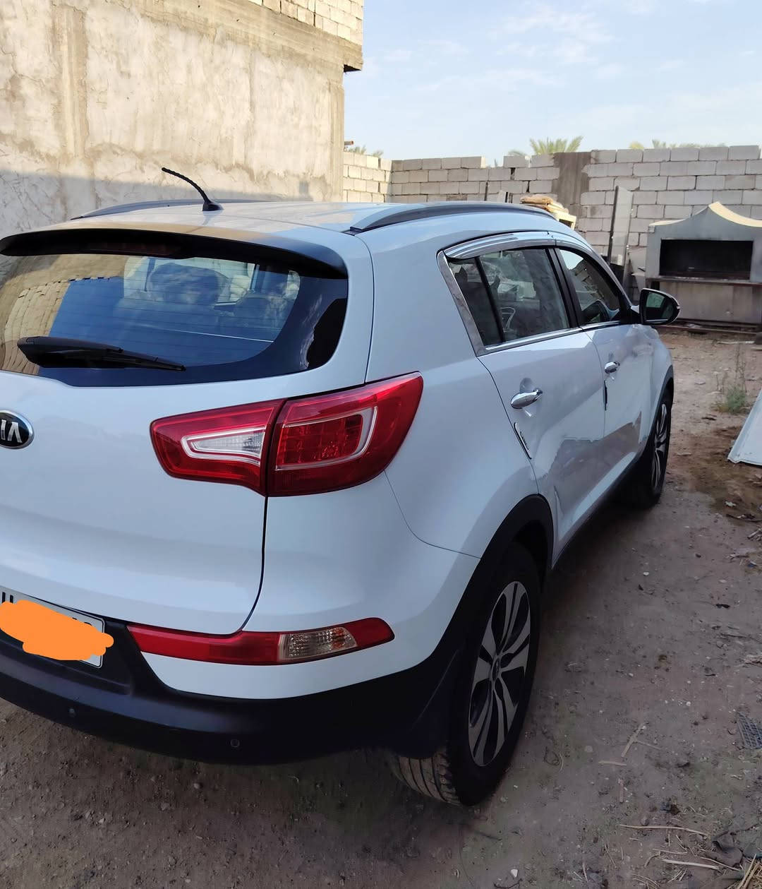 السلام عليكم
كيا سبورتج موديل 2014خليجي وكاله رقم سليمانيه محرك  2400 دوش السياره مكفوله كفاله عامه سياره ماشيه 162
موصفات السياره واحد على واحد تخم تاير كوري اصلي حته السبير جديد دوشمه ارضيه و الكشنات دوشمه جلد اصلي
المرايات الجانبيه شفط الصدر مال السياره مشتغلين جديد كامل وبعد بيه مواصفات أكثر
العنوان :بغداد
السعر :165
رقم الهاتف :***********
بي واتساب
