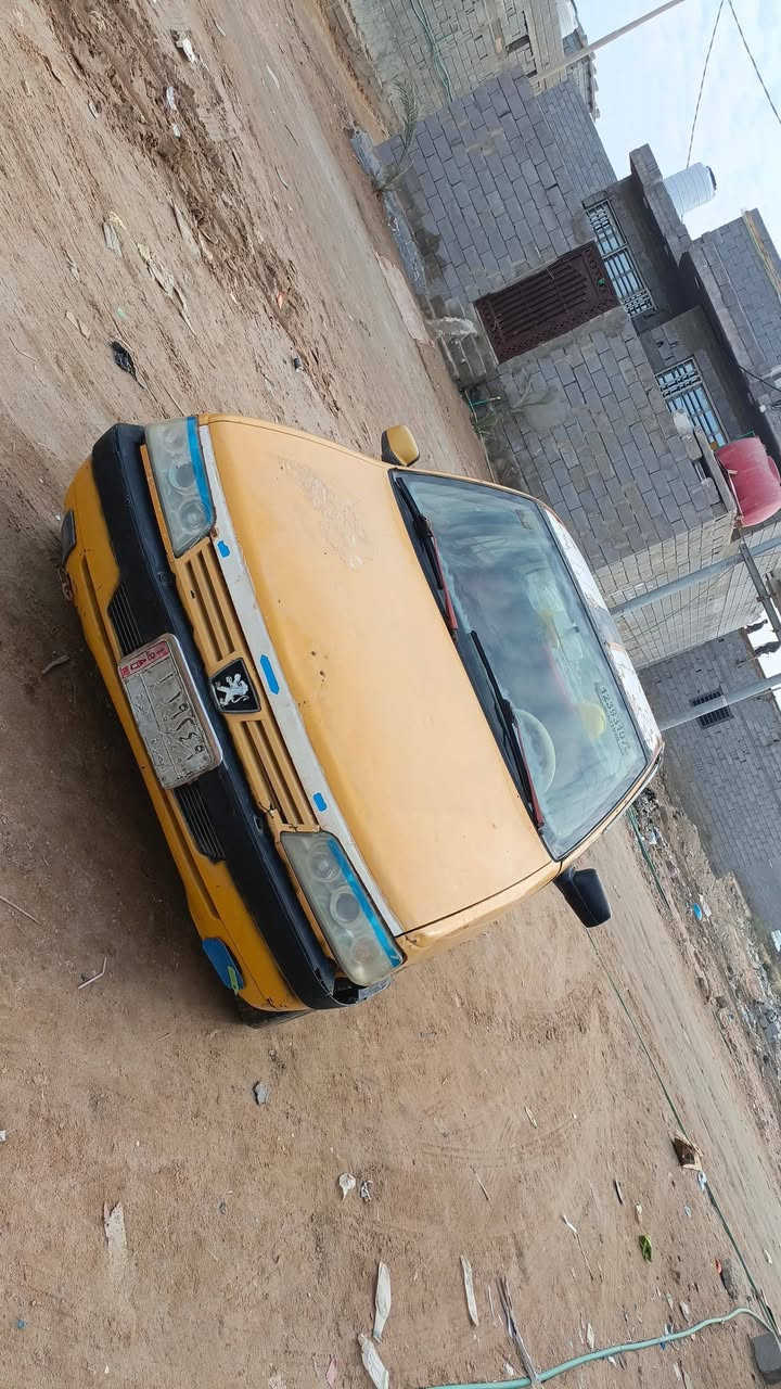 سلام عليكم بيجو   405.
موديل 2012 سنويه عضم عاج منتهيه راعيها ما اندله 
دينمو جديد سلف جديد باتري جديد حداديه صدر توه شدها زوج تار  كهربائيات شغله كلها
جاهزه محرك توه مجفت  سياره جاهزه. 
مكاني البصره كرمت علي ابو صخير
سعرها 10ورقات 

***********
