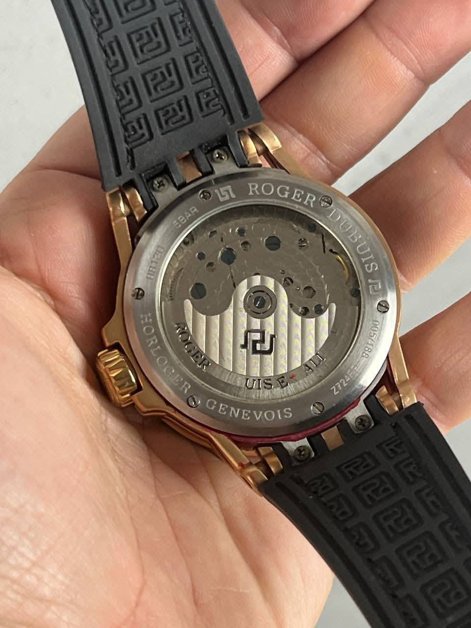 السلام عليكم
ساعه بهل شكل اوتماتيك كلها شغاله اعلى سعر 
اليكتب 50تم اركعها براسه 🤣🫠


**إذا كنت صاحب هذا الإعلان وتريد حذفه لأي سبب، رجاءا أرسل رسالة إلى الدعم الفني**