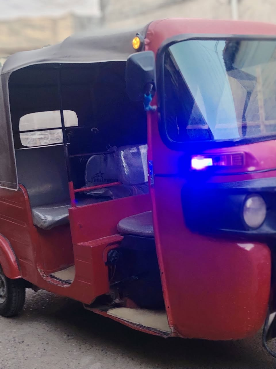 سلام عليكم تكتك 2018
للبيع التكتك نضيفة وكاملة ما بيهة نقص
مرقم رقم بغداد انكليزي
الاتصال علئ هاذ الرقم
 772 400 3873
مكان التكتك العبيدي الرئاسة
