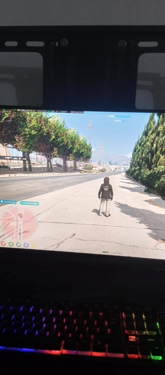 سلام عليكم ا مرخصت الادمن المحترم
تجميعه بي سي اقتصاديه للبيع
فقط كيس 
ملاحضه كرت الشاشه بي مشكله ماعرف شنو هيه بس ما يشتغل وسئلت علي كالو يتصلح وحالين اني ما شاده يعني فتحته 

المواصفات: i5 9400
Rx 580 8gb xfx
Ram 16gb
Hdd 1t ssd 512 ssd 128
بورسبلاي 400W 
اللوحه H310M
6فانات مع اضائه RGB مع ريموت تغير ال الوان

النضام: Windso11 Pro مفعل

تشغل جميع ال العاب بفريمات جيدا مثل فايف ام حياه الواقعيه فريمات بين 58 الى 45
لا يوجد توصيل العنوان كربلاء طريق النجف عامود 1031
السعر 365 بي مجال بسيط لشراي 
التواصل واتساب فقط: ‪***********‬
