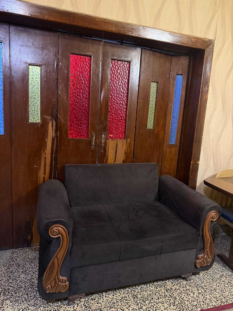 التخم الرصاصي 200 التخم الثاني 400 ميز طعام 200 كاونتر 300 طباخ150 غساله صحون250 جديده ثلاجه500 غرف اطفال 100 الوحده  الكاونتر القطع الوحده50  مكان اليرموك ***********
