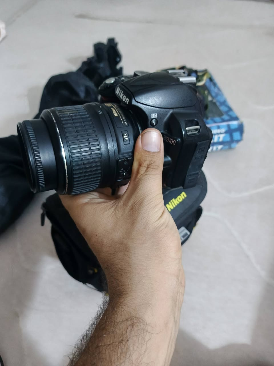 كاميرا نيكون
دي 3100 
مع كامل الملحقات 
  وياهة 3 بطاريات وكراب وستان تصوير درجة اولة  مع واير ناقل صور وتوصالة وياهة عدسة 18ـ55   مع انارة تصوير فديو  بيع او مراوس هاتف او ايباد


**إذا كنت صاحب هذا الإعلان وتريد حذفه لأي سبب، رجاءا أرسل رسالة إلى الدعم الفني**