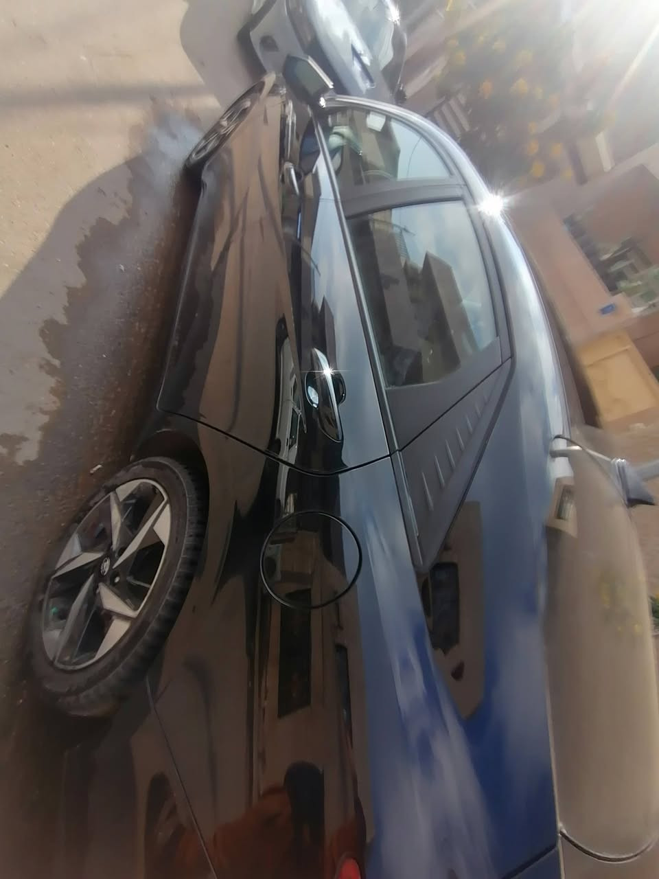 النترا موديل 23 رقم بغداد انكليزي الجديد *********** مكان بغداد الثعالبه شارع البانزين خانه بدون ايرباك وبدون تبديل بدون صبغ فول مواصفات من عدا الفتحه والكشن مو ماشيه ٢٥ الف
