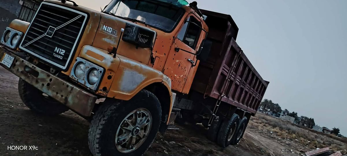 سلام عليكم لوري فالفو للبيع مديل ١٩٨٢ محرك خير من الله ان ١٠ تصال عل هاذه ***********
السعر 24 مليون وبيه مجال الشراي
