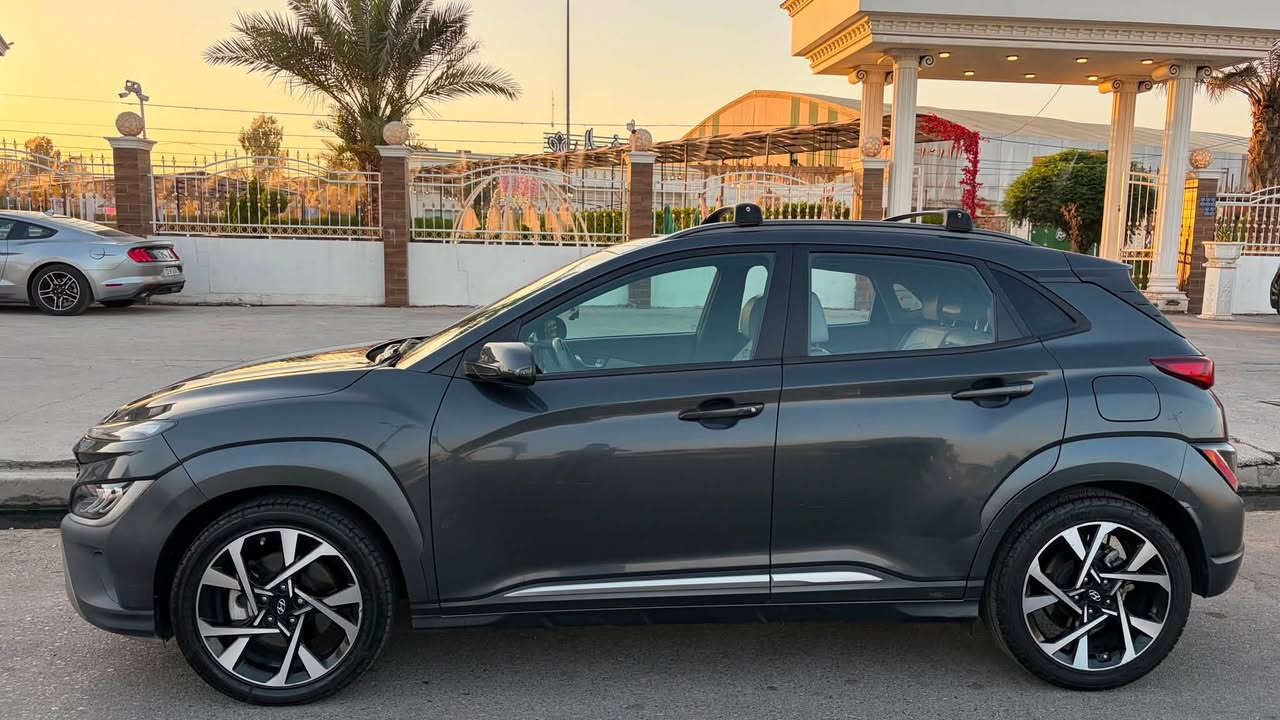 السلام عليكم
هونداي كونا للبيع فول الفول 1/1 
موديل 22 limited ماشية 44،000 كم 

KM8K53A30NU841719
حادثها جاملغ اليمين ومثل مموضح بصورة 
السيارة مكفولة كير ومحرك شاصي ومكفولة من الصبغ 
السيارة رقمها شمالي وموجودة بالموصل 
--------------------------------------
مواصفات السيارة 
سلايد 
شاشة جبيرة 
عداد دجتل 
3 مودات سياقة مع تغير العداد حسب نوع السياقة 
SMART-Normal-Sport
سياقة ذاتية 
مثلت سرعة
توقف ذاتي 
رادار نقاط عمياء 
كاميرا دوارة 
نظام كاربلي واندرويد اوتو 
شحن لاسلكي 
دخول ذكي 
تحكم منحدرات 
تدفئة المقاعد 
تشغيل عن بعد 
كاميرا خلفية دوارة نمطين 
السيارة فول الفول 
السيارة مال دكتور وبيها نقوصات بسيطة 
السيارة تمشي فول الفول مناقصها شي شغل واطلع 
السيارة باسمي تحويل مباشر ثاني يوم 

السعر 💵 16،000 وبيها مجال حق النقوصات انزلها من سعر السيارة


**إذا كنت صاحب هذا الإعلان وتريد حذفه لأي سبب، رجاءا أرسل رسالة إلى الدعم الفني**