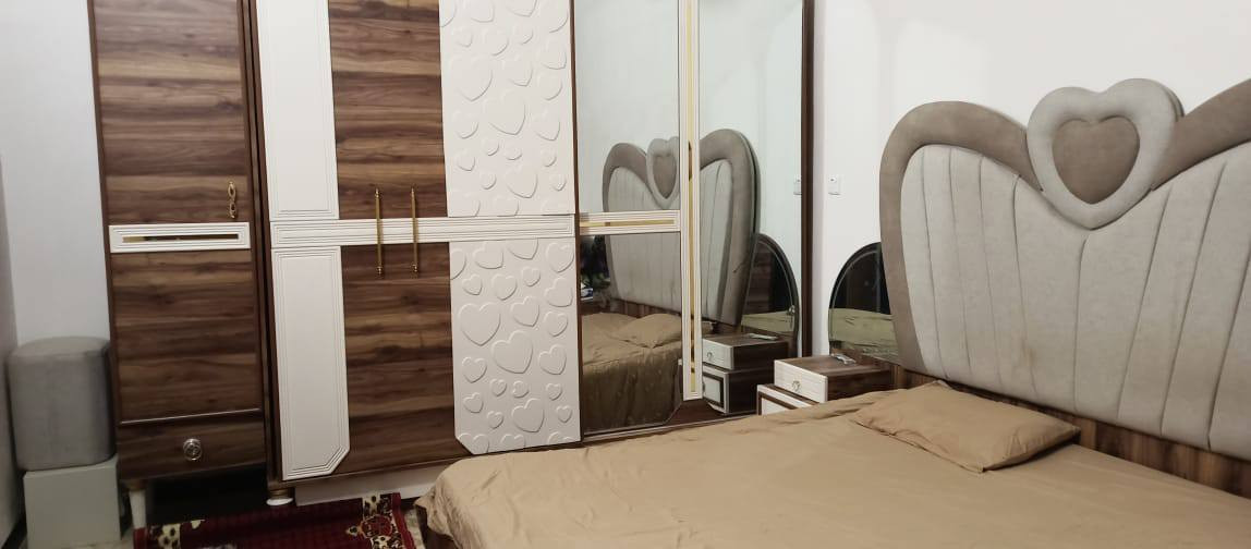 السلام عليكم غرفة تركي 8قطع للبيع ما بيها اي كسر بعدها جديدة ب 900 ألف مكان المحمودية سبب البيع مساحة الغرفة صغيرة
الاتصال على الرقم ***********
