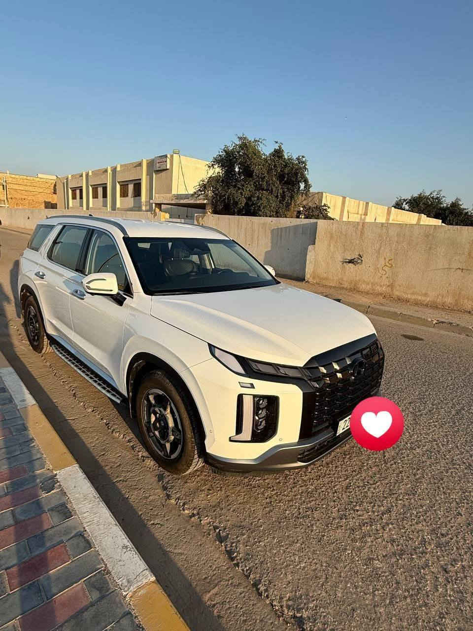 السلام عليكم
هيونداي بليسايد 2023 
أبيض
وارد كوري
مكفول
فول مواصفات عدا الفتحة 
أربع كامرات 
رادارات 
نقاط عمياء 
تحديد مسار 
قيادة شبه ذاتية 
تشغيل عن بعد 
تقديم وترجيع عن بعد 
دوسات بلادية
بالإضافة إلى بعض المواصفات المعروفة 
السعر : 36000 دولار قابل للتفاوض 

للاستفسار الاتصال على 
***********
