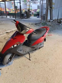 ثعلب للبيع طلعت من الوكيل قبل 4 ايام دراجه  07821500218 تواصل سعرها 95...