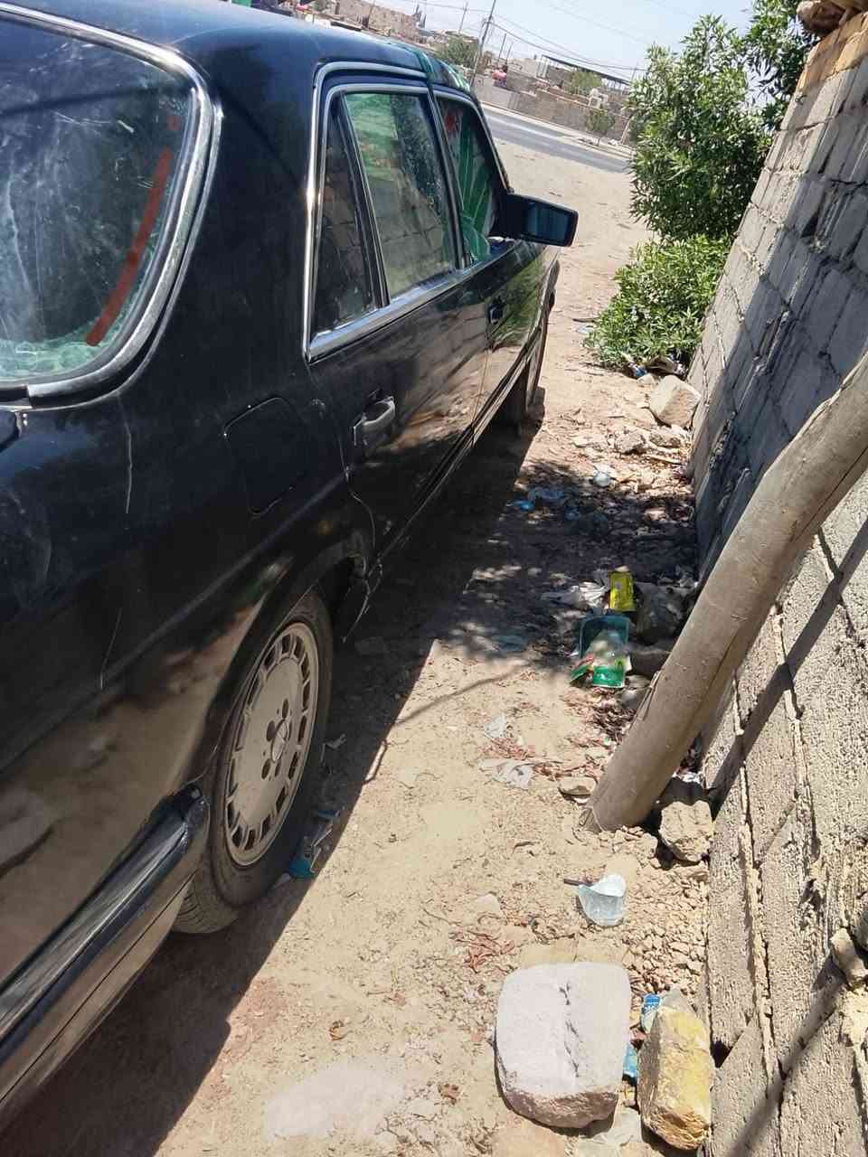 السلام عليكم من رخصه مدير الجروب مرسيدس جامبو ماكينه بطه بيها سياره جاهزه جير مكينه مقفولات كهربائياتها شغاله كلها تبريد مو شغال بها ارقام وسنويه كركوك سنويه اصليه والارقام ورقه موديل الثانويه 2002 واذا حصل مراوس بملكه صفراء حتى لو ادوات عادي السعر 22 وبيها مجال لان السياره جاهزه شغل وتطلع ما تحيرك رقم الموبايل *********** خابرني وخادم وش عندك مراوس نزل ملكه صفراء ادوات صدامي راس الثور هادي مكان السياره نجف
