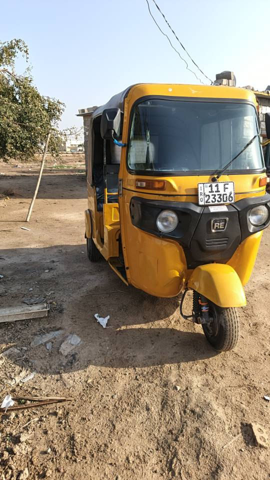 سلام عليكم تكتك لبيع مديل 2020رقم ابيه تعمير قليل مكاني بغداد مقبيل انتصار سعر 6600ابيه مجال قليل خاص ما توجد إتصل على رقم ***********
