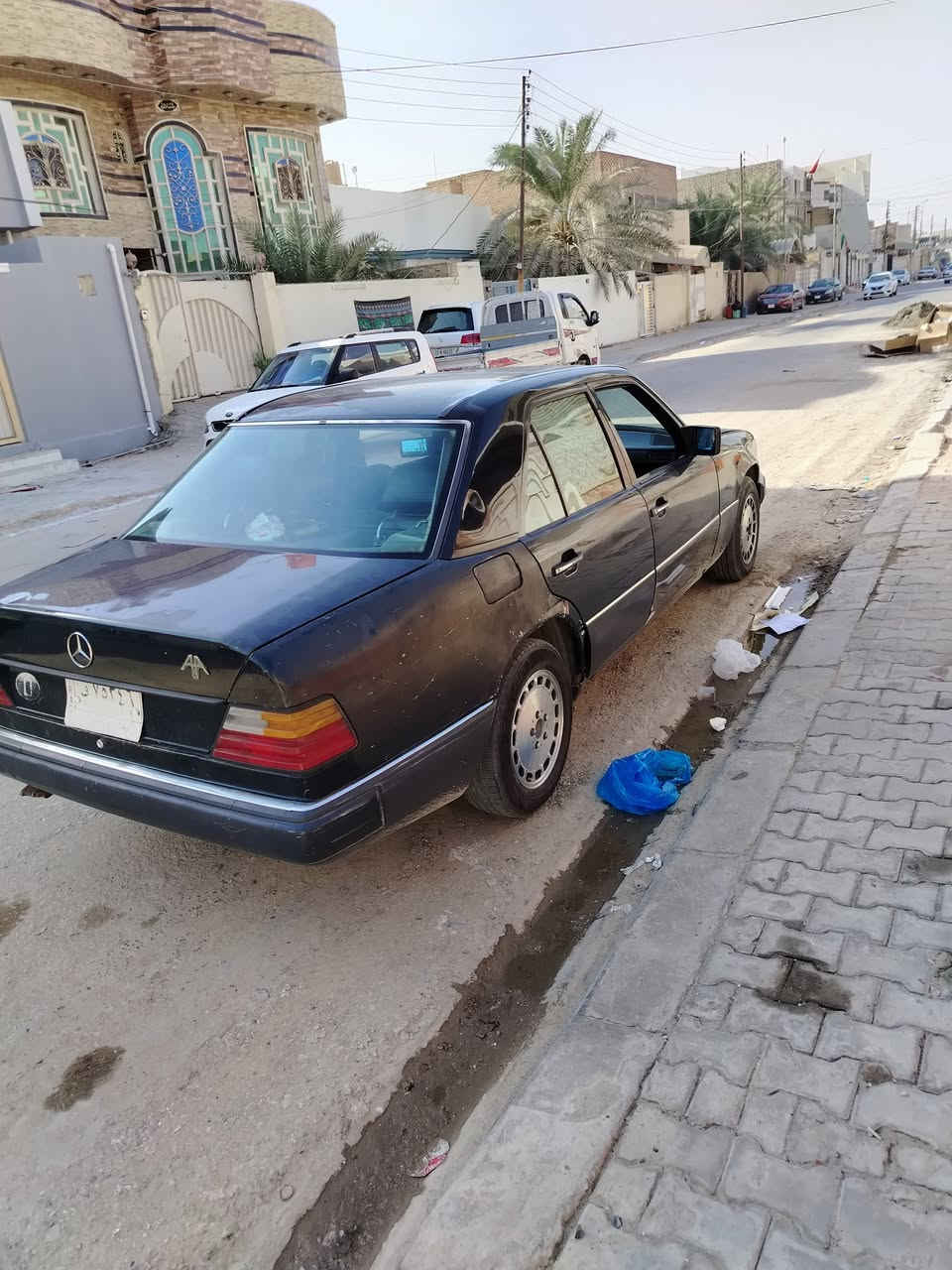 سلام عليكم مارسيدس البيع مديل ١٩٨٩رقم بغداد بيها وكاله خاصه السياره محوره ٢٥٠٠ بطه دواخل جديده خارج كلا جديد حداديه جديده غرفه كلها جديده كشنات كهربائي متعوب عل سياره كلش باقي بس صبغ قماره وجاملغات وره /مكاني نجف كوفه حي ميسان ***********
