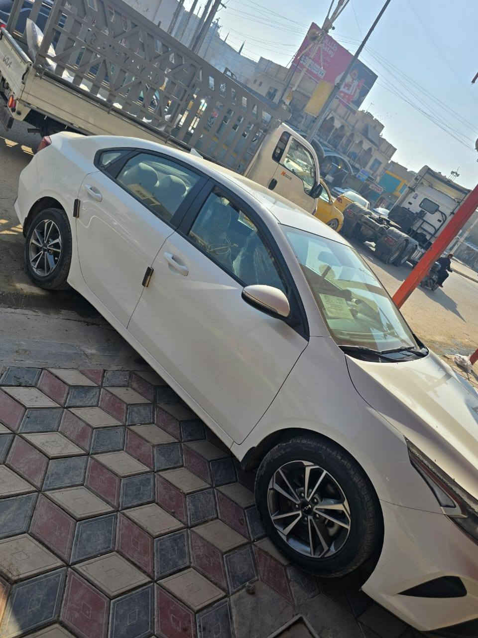 كيا سيراتو ٢٠٢٢ رقم اربيل تريد وكاله تريد تحويل  بيها صبغ بالدوسه ماشيه ٨٠ الف فول عده البصمه محرك ١٦٠٠ عنواني ناصريه
سعرها ١٦٥ وبيها مجال بسيط
***********
