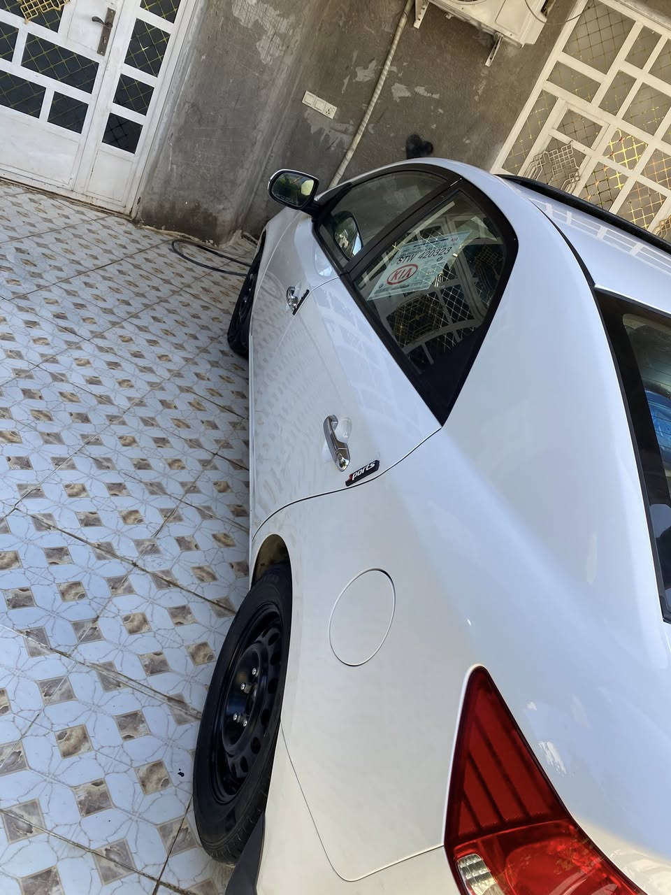 السلام عليكم بس ليدور جديد وجني
سيراتو خليجي 2011 سياره مكفوله كفاله عامة سيارة بلكارتون جديده كلش محرك 1600 كير محرك تبريد تخم تاير كله جديد صدر خلفي امامي رقم سليمانية دولي شرط التحويل 
سياره فول مواصفات واحد ع واحد 
بصمة تشغيل 
بصمة ابواب 
فتحة سقف 
تحكم ستيرن حساسات خلفية 
تبريد لمس 
حاكيه 
لايت زنون 
كشنات جلد 

السعر 116
مكاني ديالى المركز 
***********
***********
