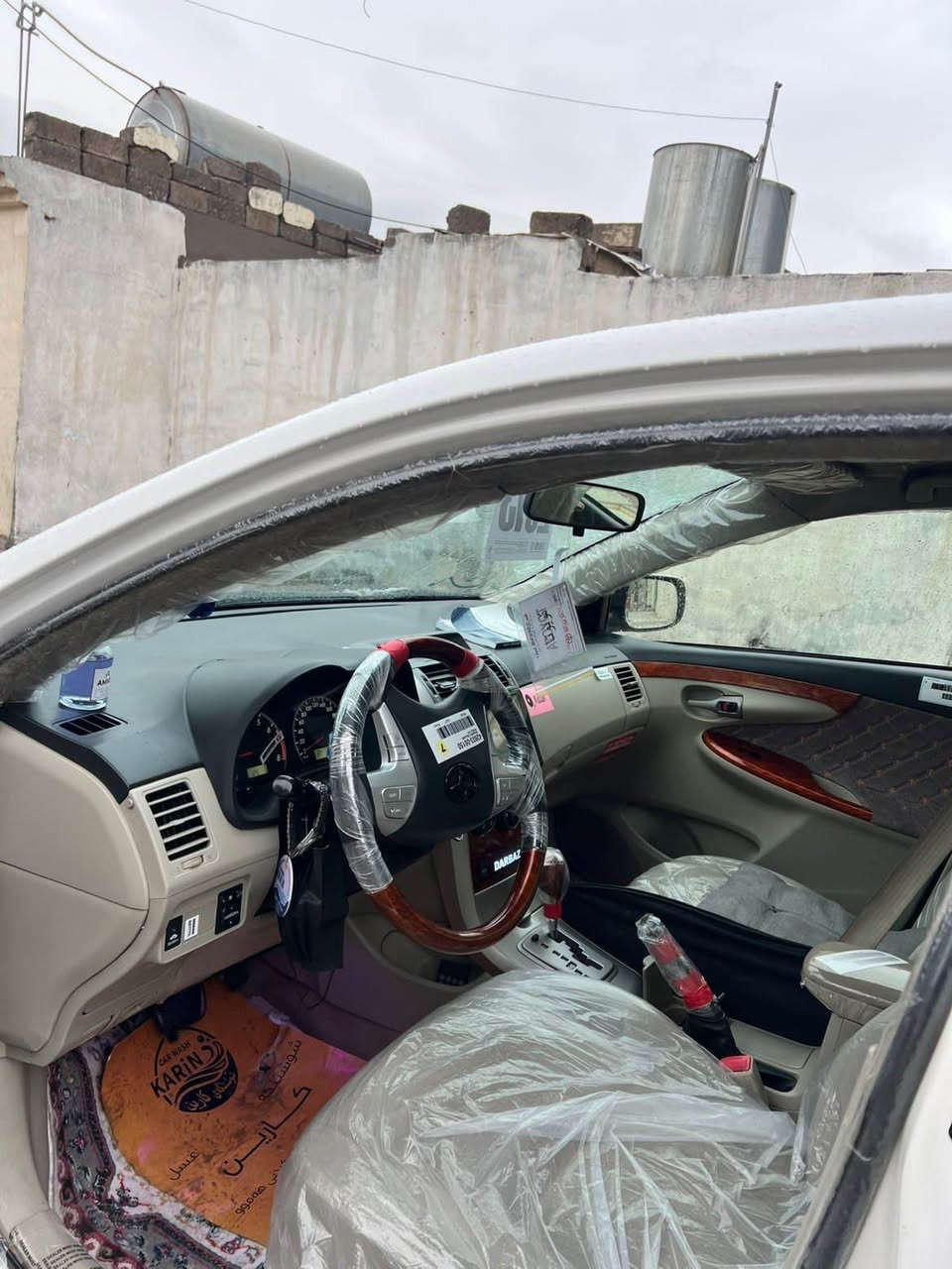 موديل ٢٠١٣ فول فوله به س سلايت نيه  ئاوينه شه فت ناو فؤرميكا چار په نجه سارده كوتي هه يه هيجي تري نيه ساره كه زؤر پاك و خاوينه ٤ وه ره قه خه رامه  ي له سه ره ***********///*********** أربيل, العراق
