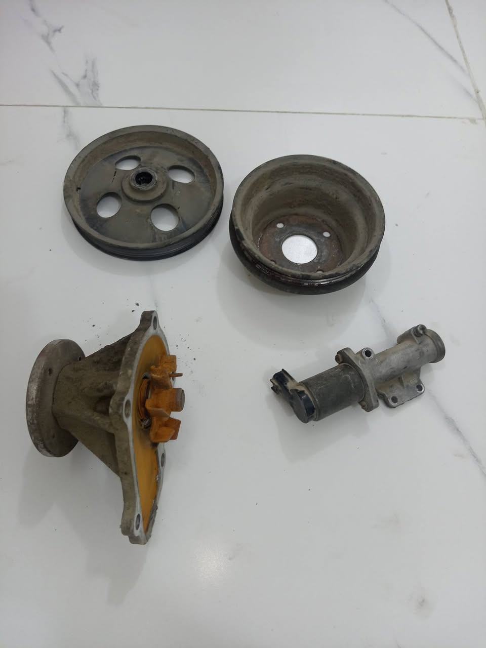 سلام عليكم غراض نيسان يورفان للبيع جدد مامشدوده مكاني بغداد
***********
***********
