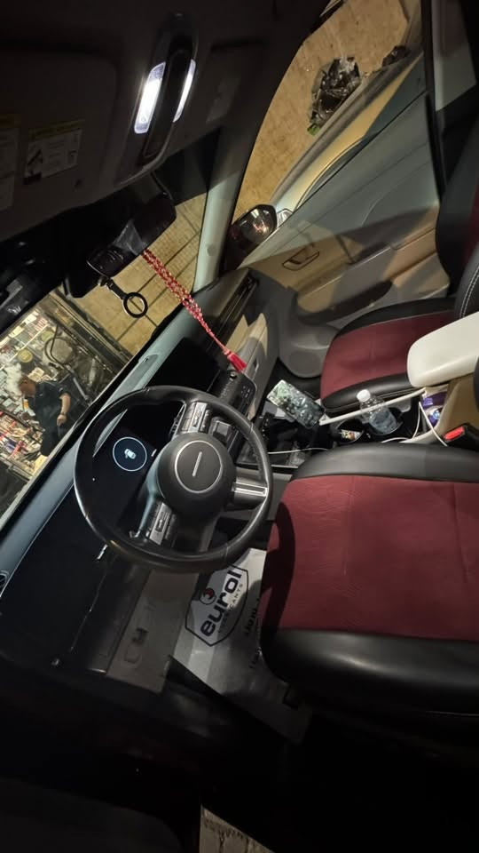 للبيع هونداي كونا 2024… فرصة للي يدور سيارة نظيفة ومضمونة 🔥
🚗 هونداي كونا 2024
⛽ بنزين
📍 الممشى: 62 ألف كم

✨ المواصفات:
✔️ شاشة ديجتال متصلة
✔️ كاميرا
✔️ حساسات أمامية وخلفية وجانبية
✔️ رادار أمامي
✔️ مثبت سرعة
✔️ نظام الحفاظ على المسار
✔️ تشغيل بصمة + مفتاح احتياط

🛠️ حالة السيارة:
✅ بدون قطرة صبغ ومكفولة
✅ الحادث موضح بالصور بكل شفافية
✅ شفة البونيت مصلحة (بارد)

💵 المطلوب: 17,500 دولار
🔹 بيها مجال بسيط للجادين.

📍 مكان السيارة: بغداد

📞 للاستفسار:***********
