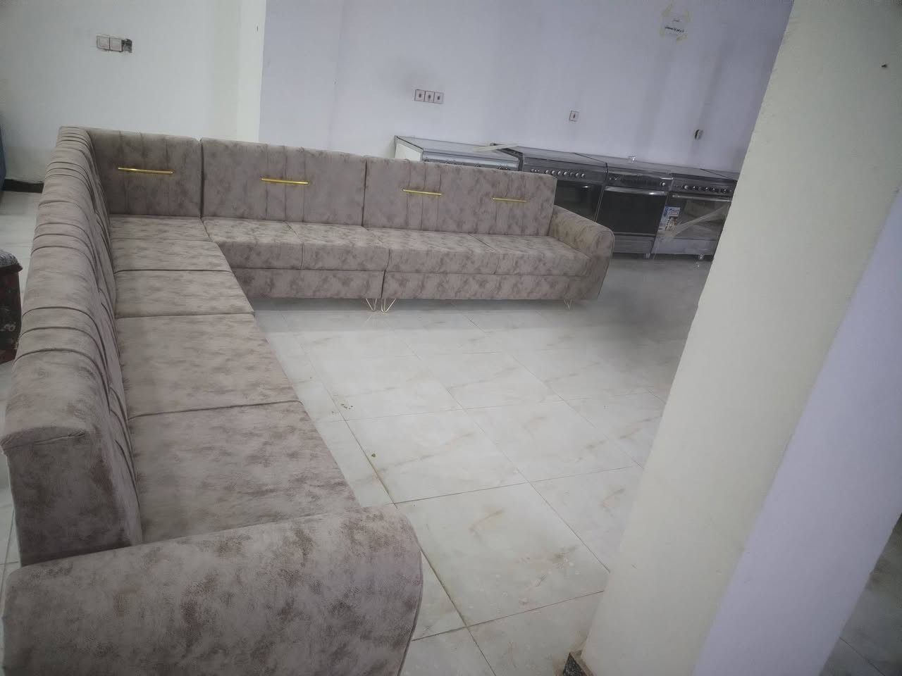 ديوان 11مقعد 7 متر 🌹
المقعد بلوك اسود 🌹

الخشب الجام الروسي🌹 

من اجود انواع الاقماش المبطن 🌹

الرجل حديد وليس بلاستك 🌹

الضمان لمده سنتين 🌹

يوجد توصيل ال كافه انحاء الديوانية والاقضيه والنواحي🌹 🚖🚖

العنوان الديوانية النسيج قرب السيطره📍 ***********
