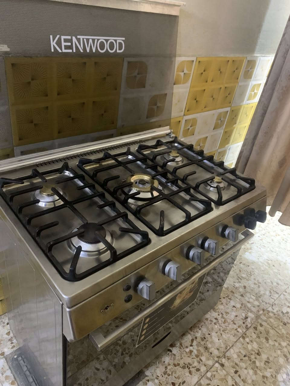 طباخ ٥ مشاعل كينود للبيع السعر ٢٠٠


**إذا كنت صاحب هذا الإعلان وتريد حذفه لأي سبب، رجاءا أرسل رسالة إلى الدعم الفني**