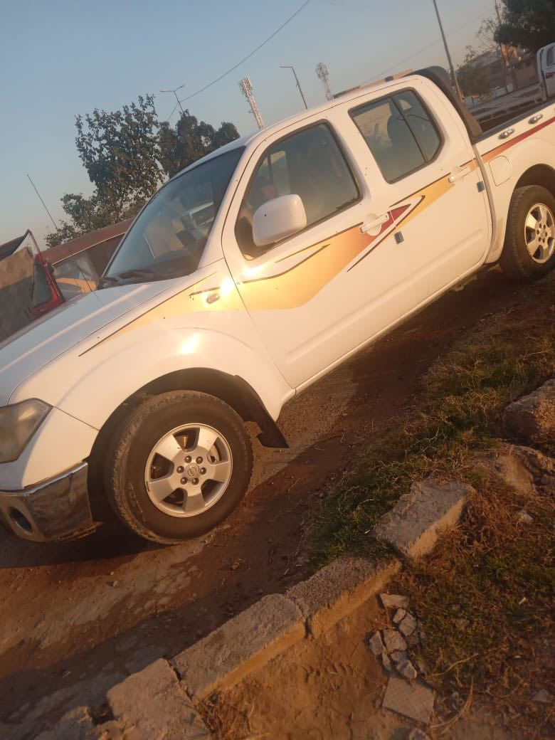 السلام عليكم للبيع نيسان نيفارة  2013 رقم انكليزي كير اوتوماتك بأسمي تحويل ثاني يوم مشروع وطني سيارة حلوه ناعمة . محرك كير مكفولات مكفولة من الضربة والتبديل فقط قطعتين صبغ . 
السعر (115) مجال . 
العنوان بغداد . 
❗️غير متواجد على الفيس فقط عبر هذه الارقام 👇🏼

+964 751 383 1562 واتساب.   
  ***********
