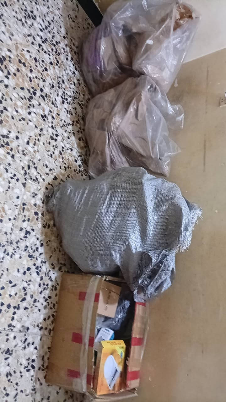 سلام عليكم شلعة امزون الماني بسعر مناسب اكو بعد قطع اذا تريد راسلني و ادزلك البقية 
 
كلة بجيس مغلف هاي صور كاملة للبضاعة الالكتروني كلة شغال مابي فحم وذا تريد افحصلك القطع كدامك كلهم شغال  سعر 550الف *********** واتساب
