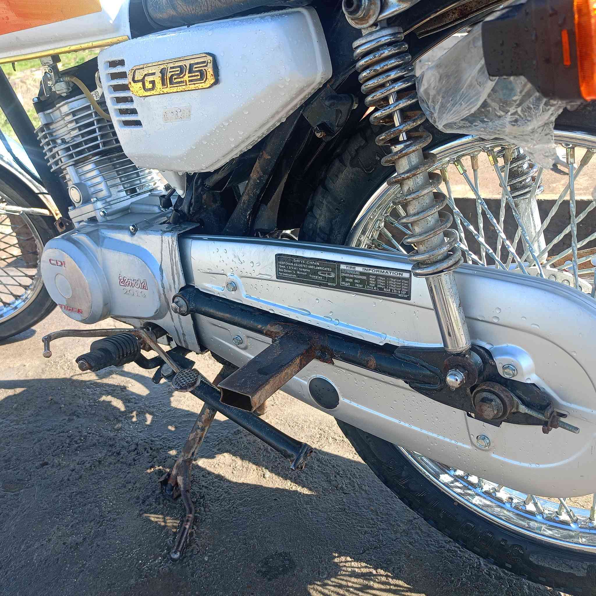 سلام عليكم  تايكر  موديل2019 واير منيه كله شغاله  محرك شرط اي  صوت مابي اسعر300للست  علا  خط ***********
