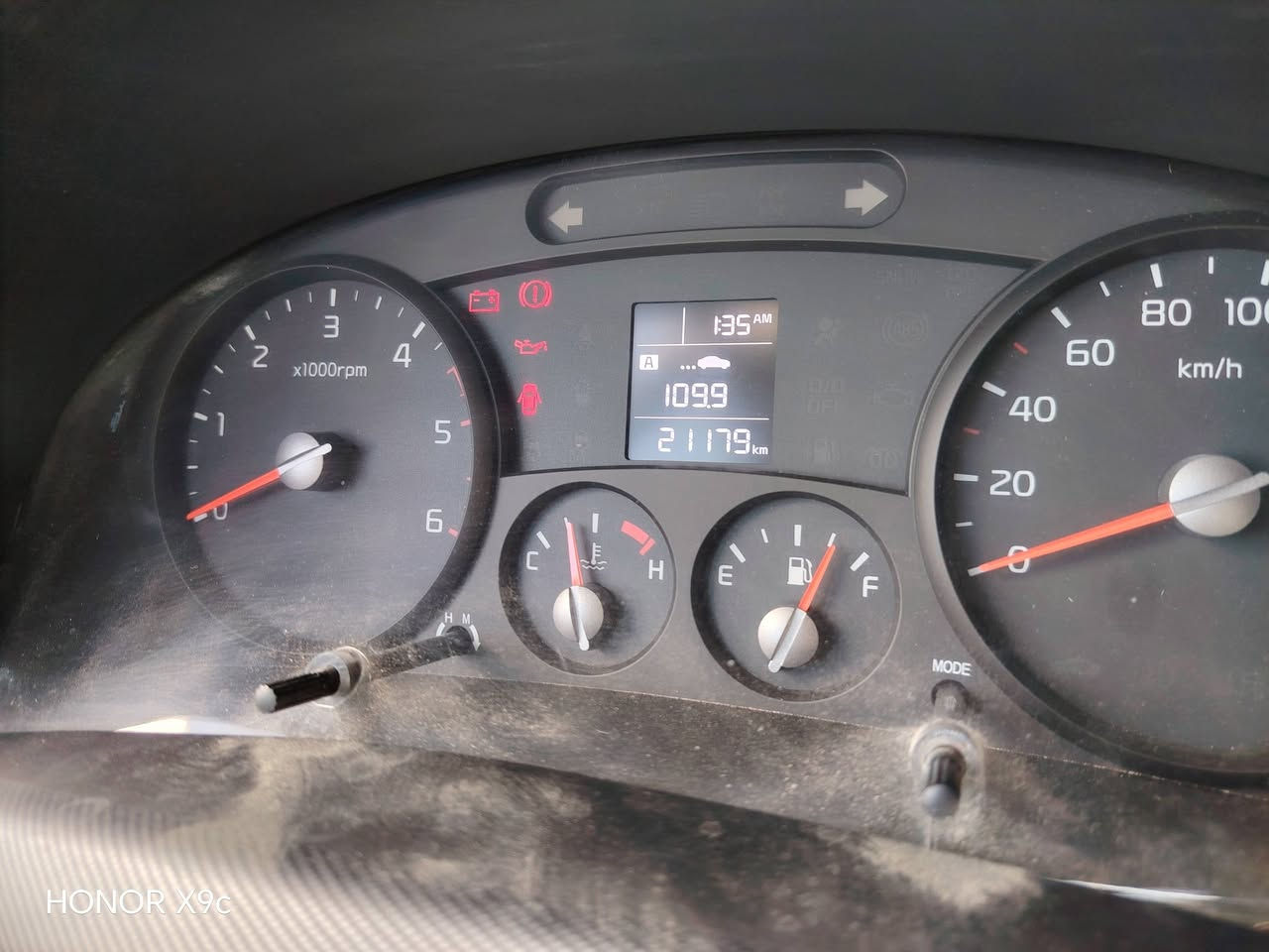 السلام عليكم للبيع كيا موديل 25 السياره كفاله ماشيه 21 رقم بابل السعر 158 بيه مجال بسيط الرقم ***********
