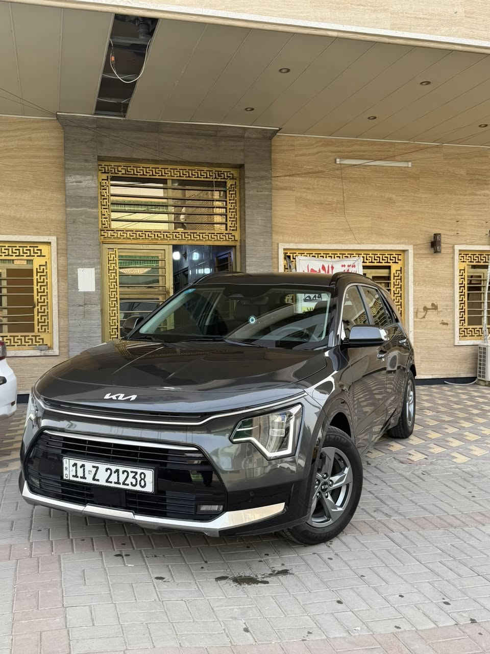 السلام عليكم كيا نيرو 2024 هايبرد كلين تايتل
فئة الEV فول مواصفات عدى البانوراما
كراسي كهرباء
تدفئة تبريد
شاشة جبيرة متصلة دجتل 
رادار امامي جانبي 
اوتو هولد 
توقف ذاتي 
صندوك كهرباء 
بصمة ومنافذ شحن تايبسي خلفي

كفالة السياره من لطول لطول مناقصها برغي رقم وهزه جدد قبل شهر سويتهن 

مكاني بغداد دورة

السعر 174 وبيها مجال
***********
