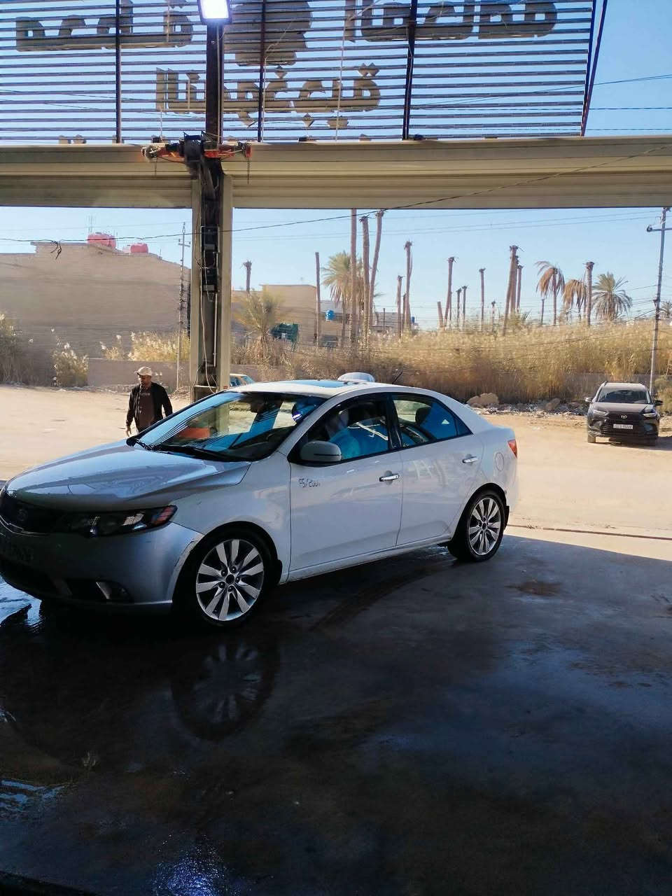 سيارة سيراتو ٢٠١١ اللون ابيض حادثها جاملغ وبنيد مكلف بالنشر غير متواجد على الفيس رقم صاحب السياره  *********** السعر ٩٠  قابل للتفاوض Singapore
