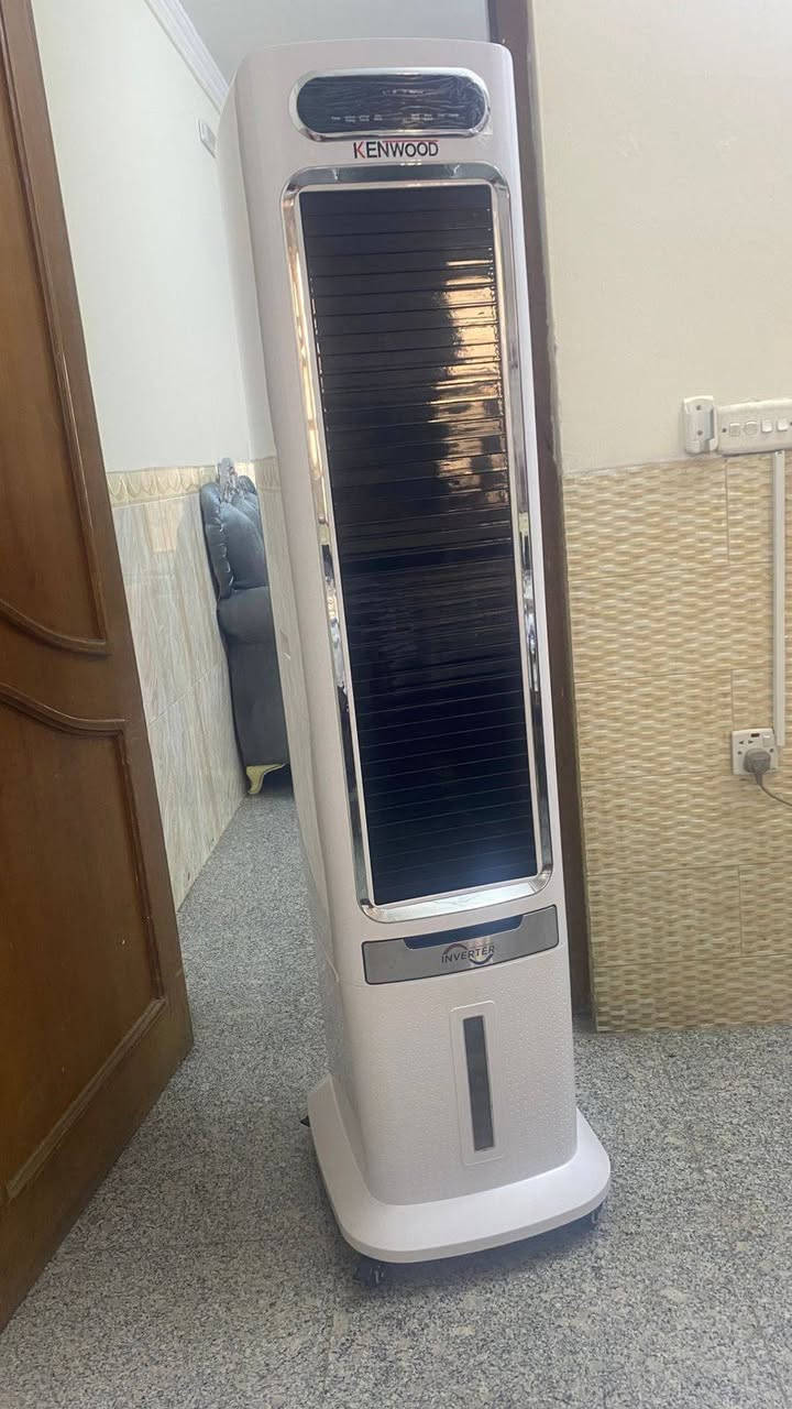السلام عليكم
مبردة عمودية KENWOOD للبيع 💯

📌 الموديل: KN-46000T الحجم الكبير
📌 الحالة: نظيفة جداً واستعمال بسيط جدا
📌 تبريد قوي ومناسبة للغرف والصالات 
📌 بيها عجلات وسهلة النقل 
📌 سبب البيع: الشقة صغيرة

💧 تشتغل على المي
⚡ صرفها للكهرباء اقتصادي inverter
📍المكان: بغداد

السعر: 275قابل للنقاش 

للاستفسار مراسلة واتساب او الاتصال على الرقم 
***********
