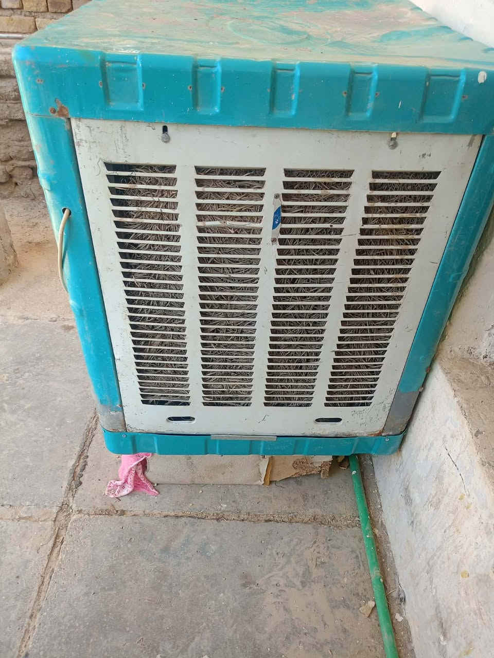 مبرده للبيع نضيفه قاعده جديده البارحه شديتها الماطور سرعتين شغال واتر بم شغال ليف نضيف جاهزه السعر 90
المكان دوانيه حي الضباط ***********
مبرده للبيع نضيفه قاعده جديده البارحه شديتها الماطور سرعتين شغال واتر بم شغال ليف نضيف جاهزه السعر 90
