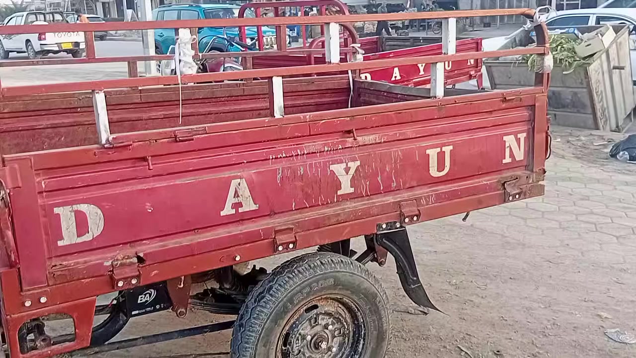 ستوته للبيع مكينه كلش نضيفه
عنوان حفريه
بدون بدون اوراق 
***********
