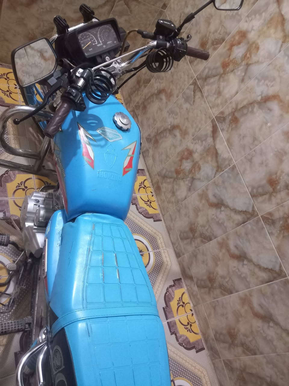 سلام عليكم 👋💙
دراجه ايراني سونلك للبيع 
مواصفات دراجه 
محرك دراجه 200 شلعه وتاكل شارع 
موديل دراجه 2024 ,
دراجه نظيفه كله شغاله 💙👍
سعر دراجه 750 وبي مجال بسيط للشراي 
عنوان الدراجه الرمادي الشراع ..
للتواصل الاتصال او مراسله واتس آب 👇
(***********)
